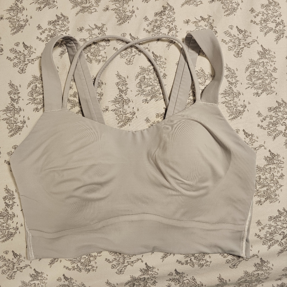 Lululemon like a Cloud longline bra